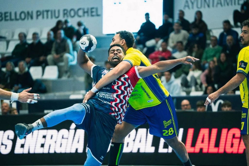 LIGA ASOBAL – Ajustada derrota del Alicante de Parker