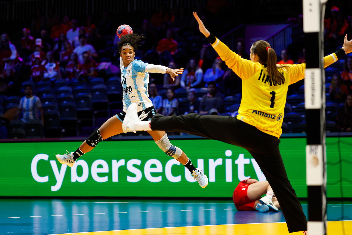 HANDBALL FEMENINO – ‘La Garra’ con Joana Bolling se juega el pase a la segunda ronda del mundial ante Egipto