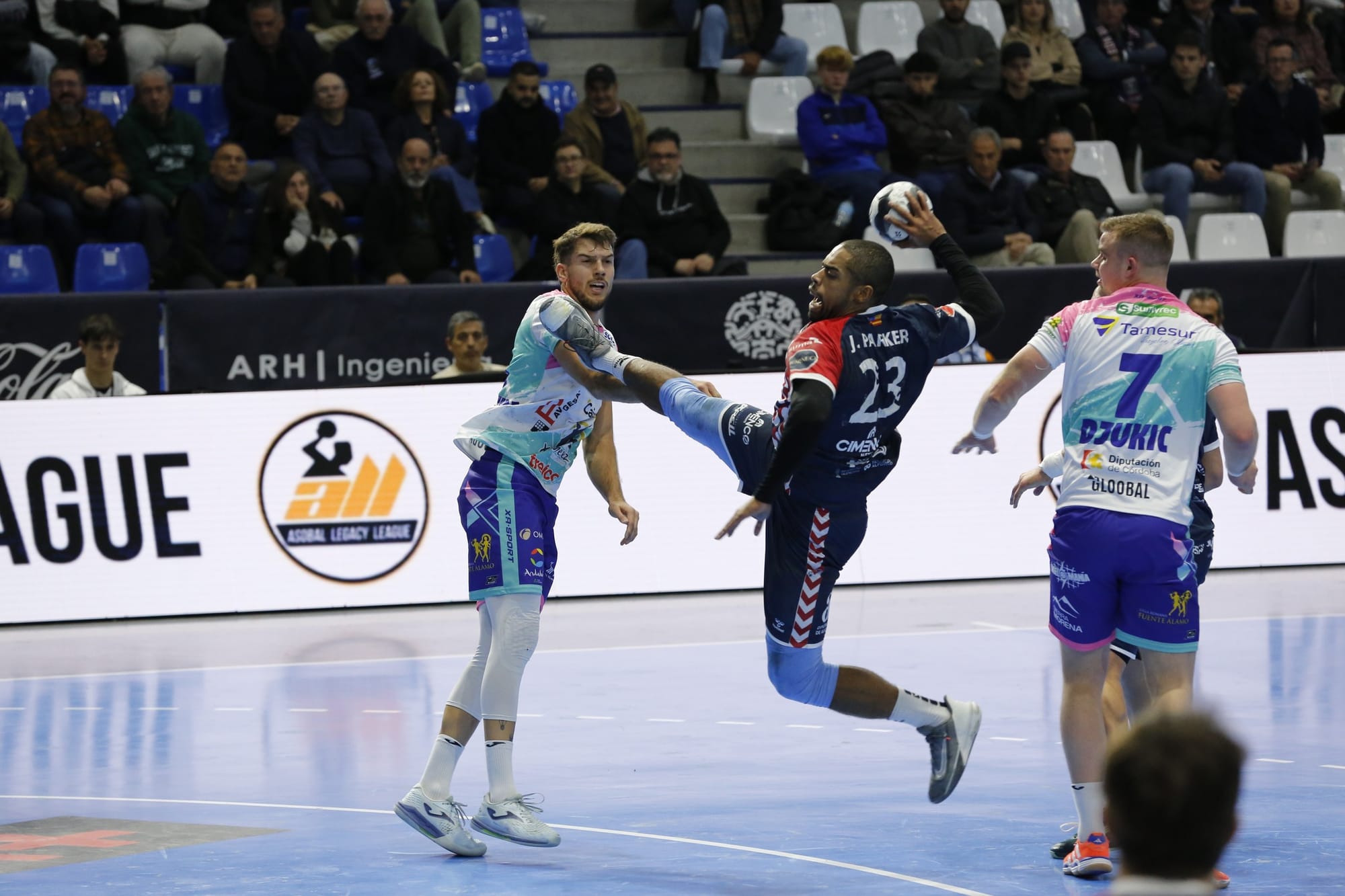 LIGA ASOBAL – Parker aportó en la victoria de Horneo Eón Alicante