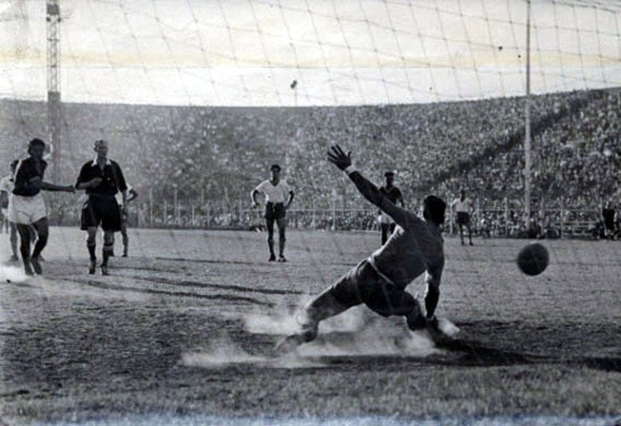 FÚTBOL – El escandaloso descenso de Lanús