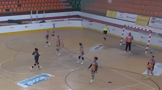 HANDBALL FEMENINO – Los goles de Joana Bolling no alcanzaron y el Mislata cayó en un duelo clave por la Permanencia