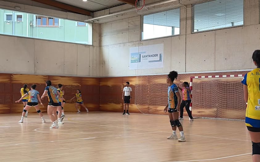 HANDBALL FEMENINO – El Mislata de Joana Bolling se despidió con una victoria