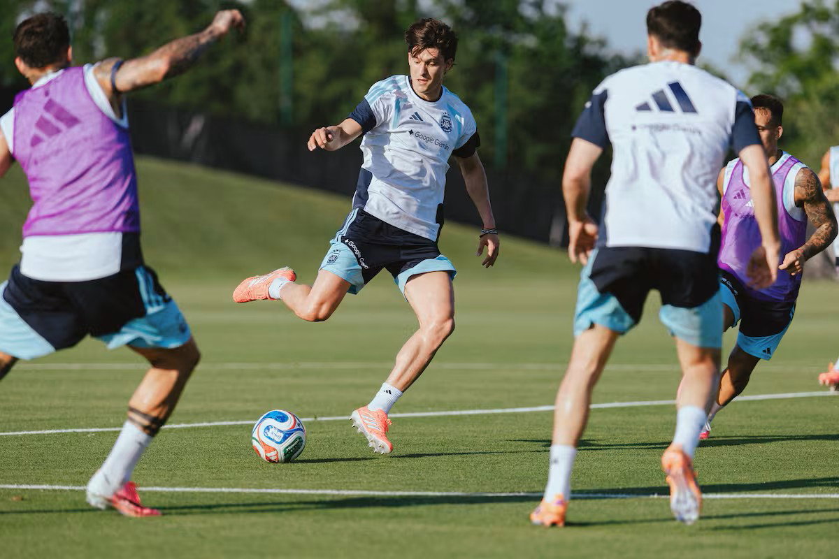 SELECCIÓN ARGENTINA – Balerdi se desgarró y se queda afuera del Mundial
