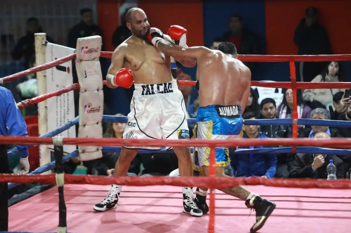 BOXEO –  El ‘Flaco’ Aumada es el nuevo campeón sudamericano de los pesados