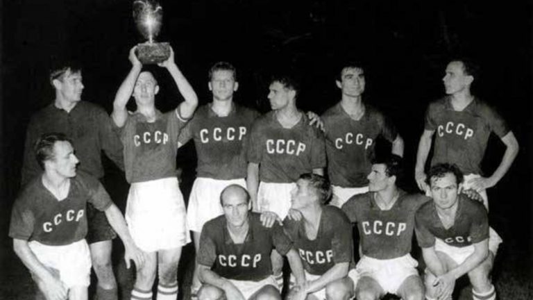 FÚTBOL – La primera Eurocopa quedó tras la ‘Cortina de Hierro’