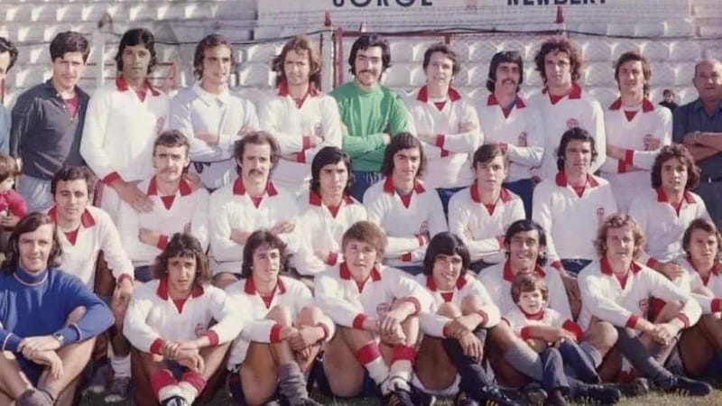 FÚTBOL – Huracán del ’73, un equipo que no inventó este juego, sino que lo hizo hermoso