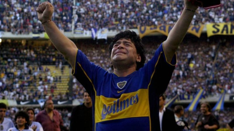 FÚTBOL – y D10S dijo: “La pelota no se mancha”
