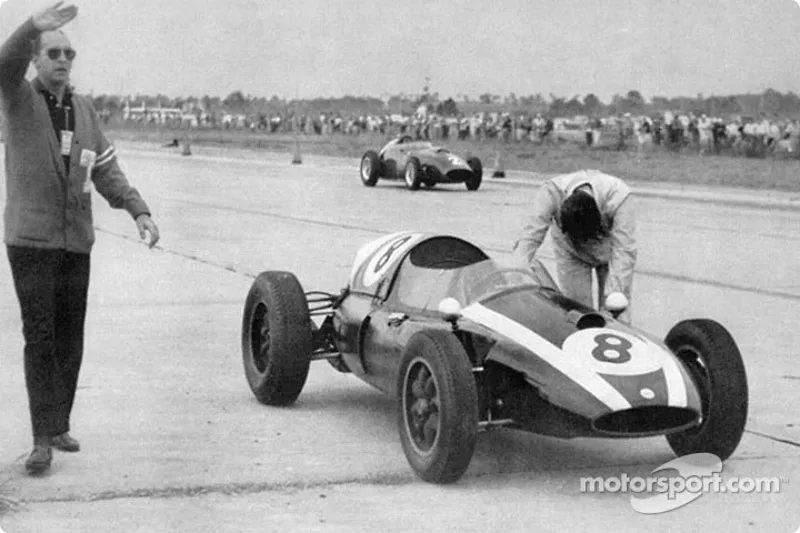 FÓRMULA 1 – Jack Brabham, un campeón mundial ‘a los empujones’