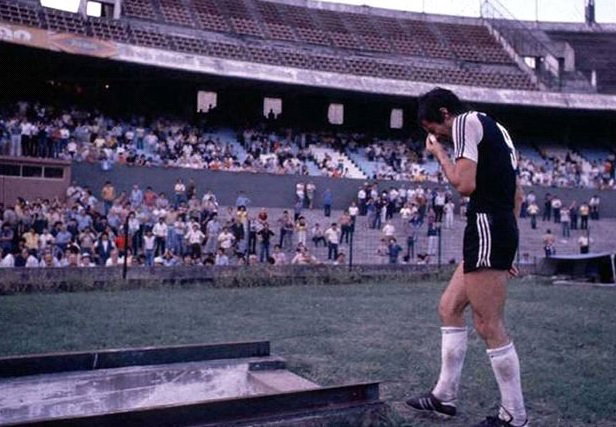 METROPOLITANO DE 1983 - El día que Racing se fue a la B
