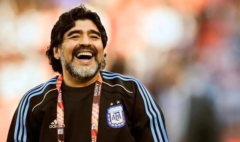 ELIMINATORIAS SUDÁFRICA 2010 – Cuando D10S se calzó el buzo de técnico de la Selección