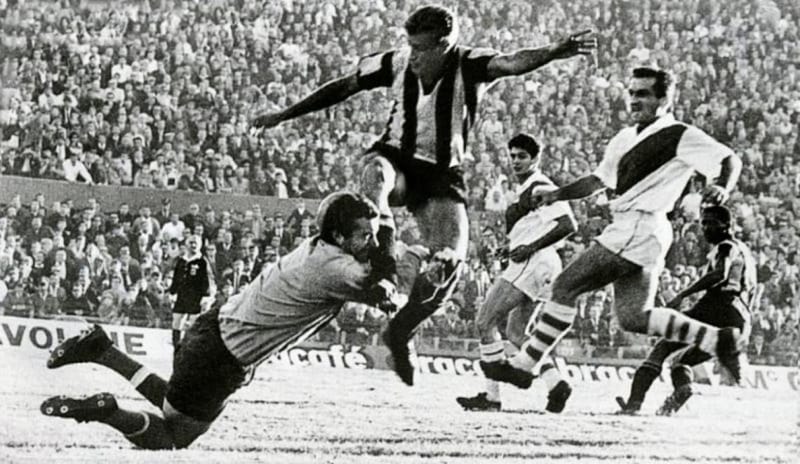 COPA LIBERTADORES DE 1966 – Cuando River se ganó el mote de ‘Gallina’