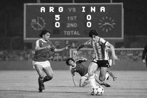FÚTBOL - El primer paso de un camino lleno de gloria