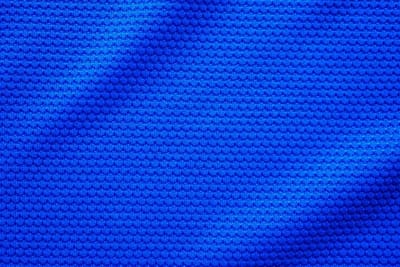 Kék, fekete vagy áttetsző? – Segítünk választani a szolár takarók között!