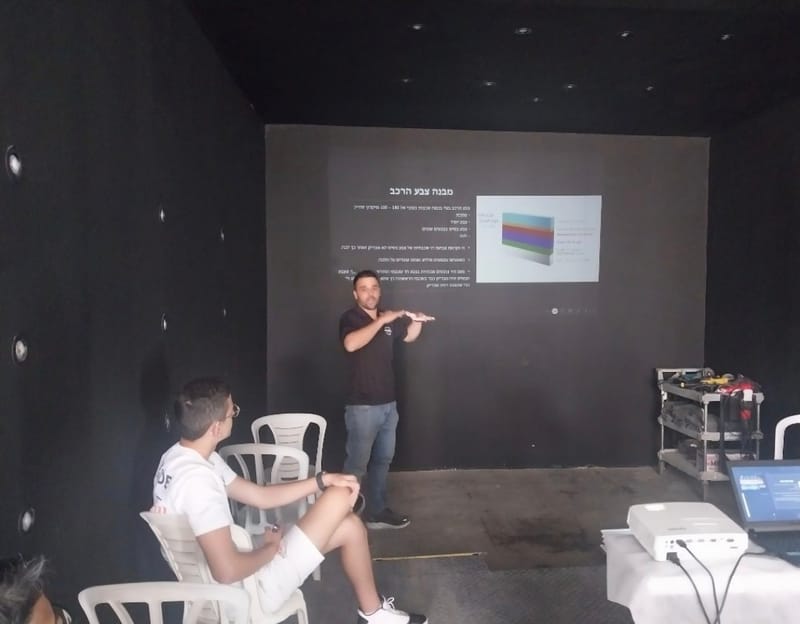 מפגשי הדרכה בבית העסק / בבית ספר