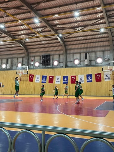 BASKETBOL OKULUMUZ ÇALIŞMALARINI SÜRDÜRÜYOR.