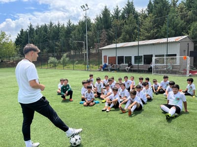 FUTBOL OKULUMUZ ÇALIŞMALARINI SÜRDÜRÜYOR