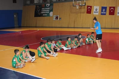 BASKETBOL TAKIMIMIZ ÇALIŞMALARINA DEVAM EDİYOR