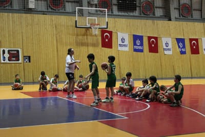 UMUT CAN UZ  ‘’BİZİM İÇİN ÇOK ÖZEL VE ÇOK DEĞERLİ ANTRENÖRÜMÜZ GAMZE ERSOY ADATEPE İLE BAŞLIYORUZ’’