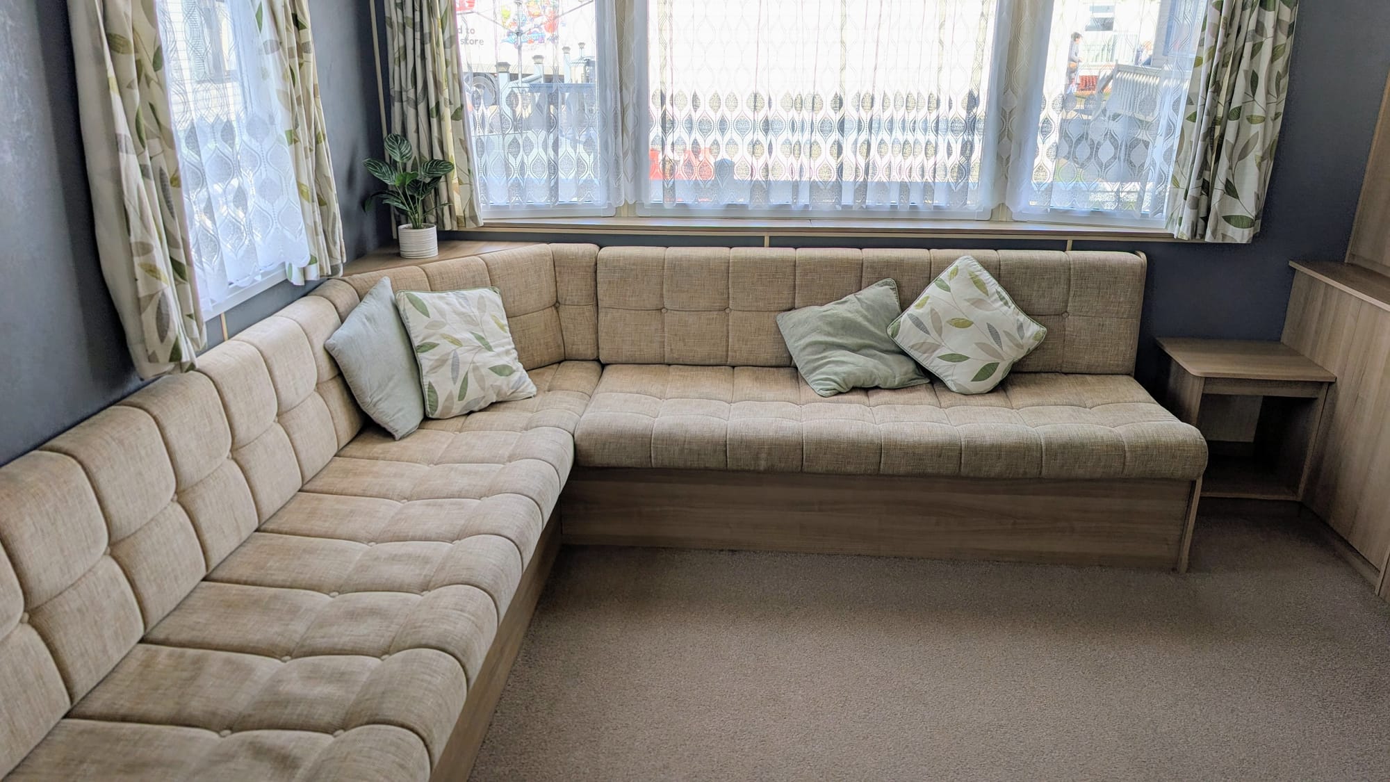 Calivans 5 living room seating