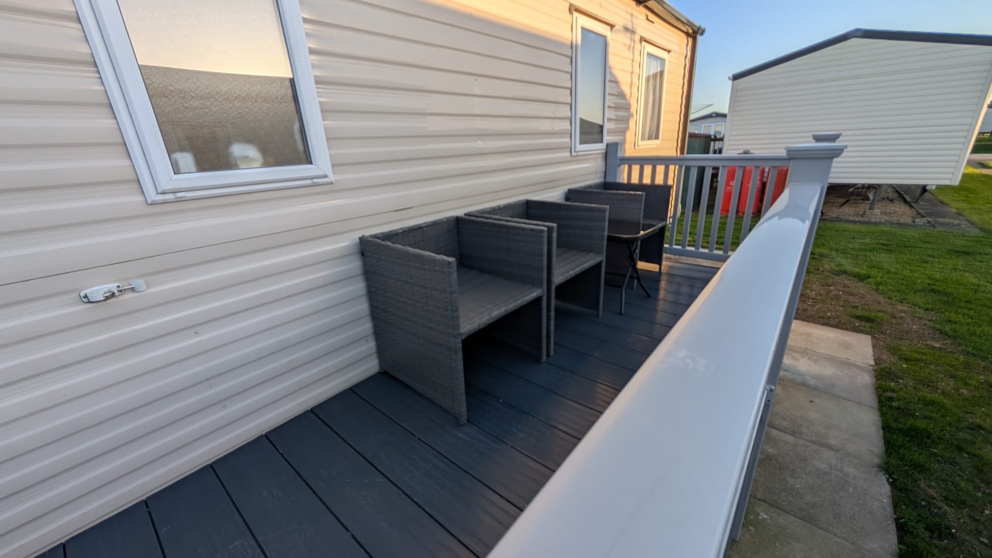 Kingfisher 548 veranda