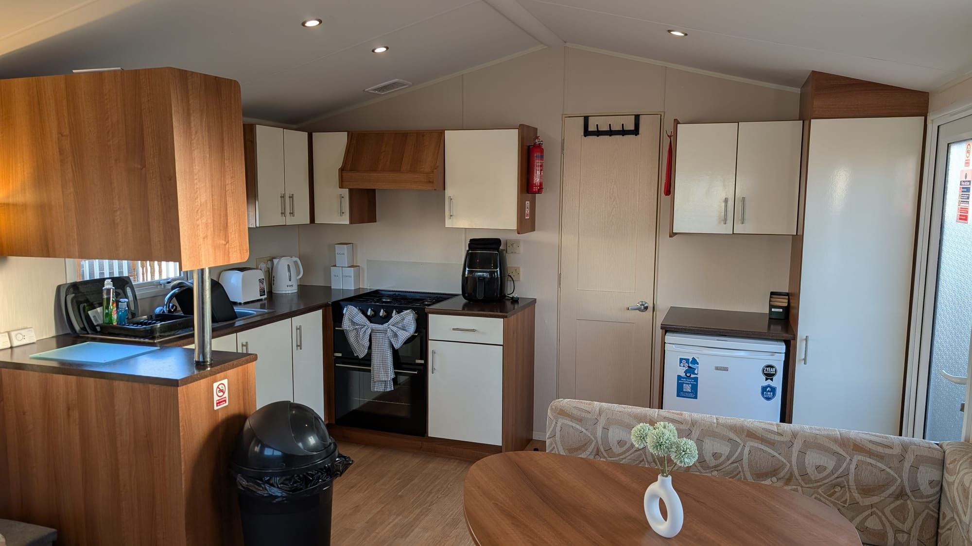Kingfisher 548 kitchen