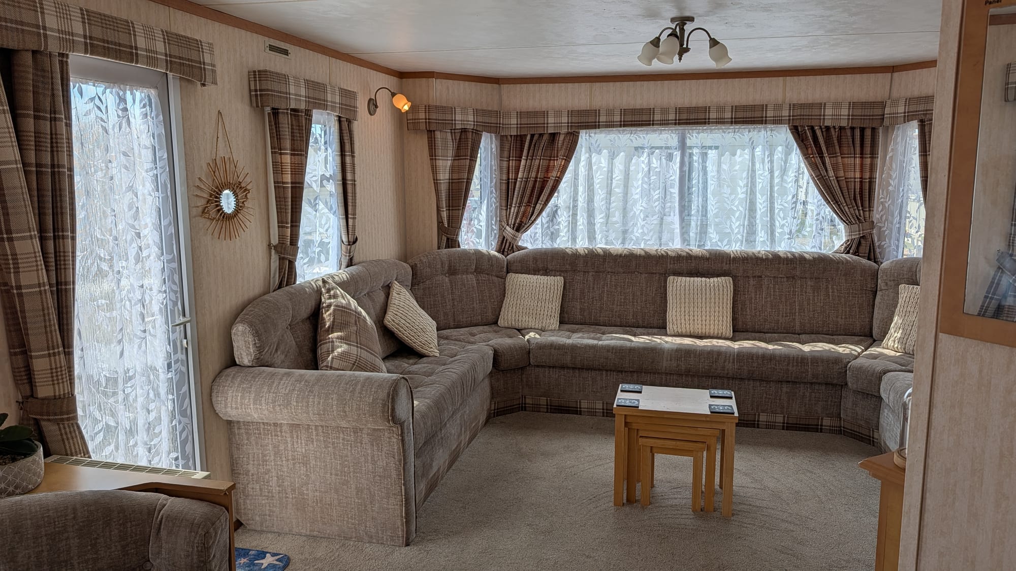 Seaview 87 seating