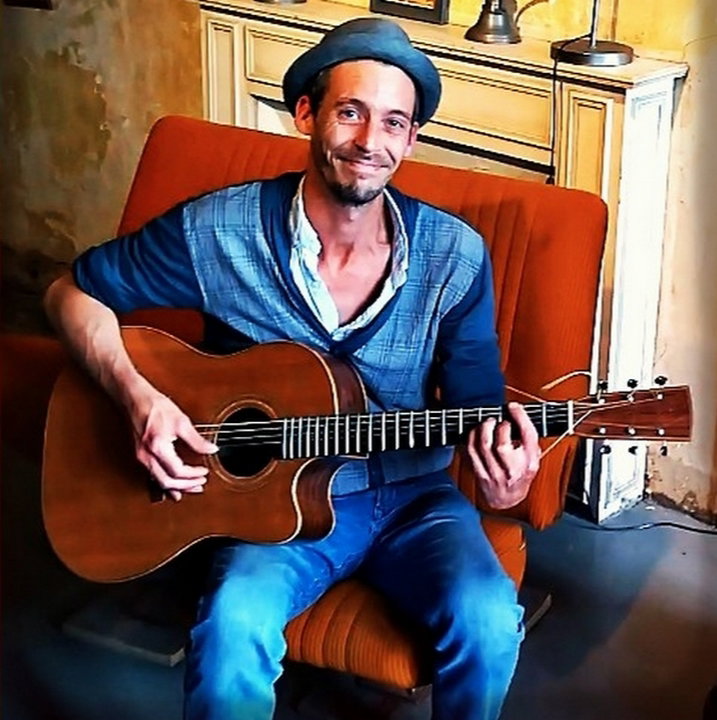 * Dimanche 27/09 * Monsieur STON (Chanson) / Crêpes (Don libre)
