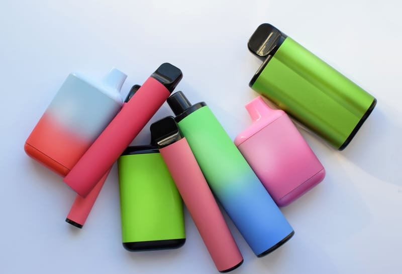 סיגריות אלקטרוניות, וופים וציוד עישון – כל מה שחובב אידוי צריך לדעת