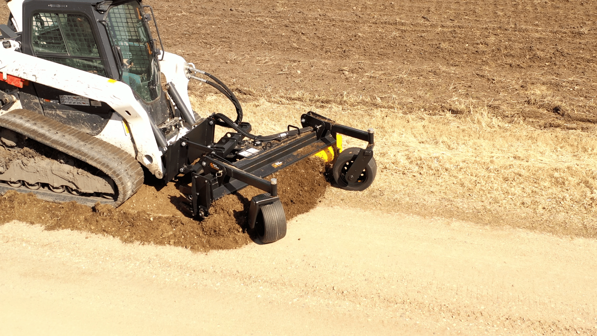 A Simple Guide to Choosing the Right Skid Steer Attachments for Daily Jobs