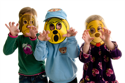 Gevoelens verbergen met maskers van Beertje Anders