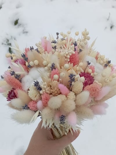 Свадебный букет из сухоцветов: самый красивый и удобный выбор для невесты