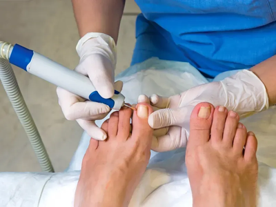 Who Benefits Most from Diabetic Foot Care at Home in Dubai?