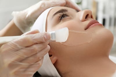 Why Do People Prefer Chemical Peel in Dubai Skincare?