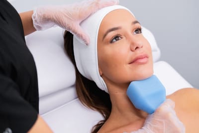Why People Prefer Double Chin Liposuction in Dubai?