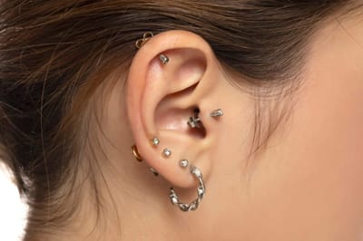 What Impacts Ear Piercing Cost in Dubai Rates?