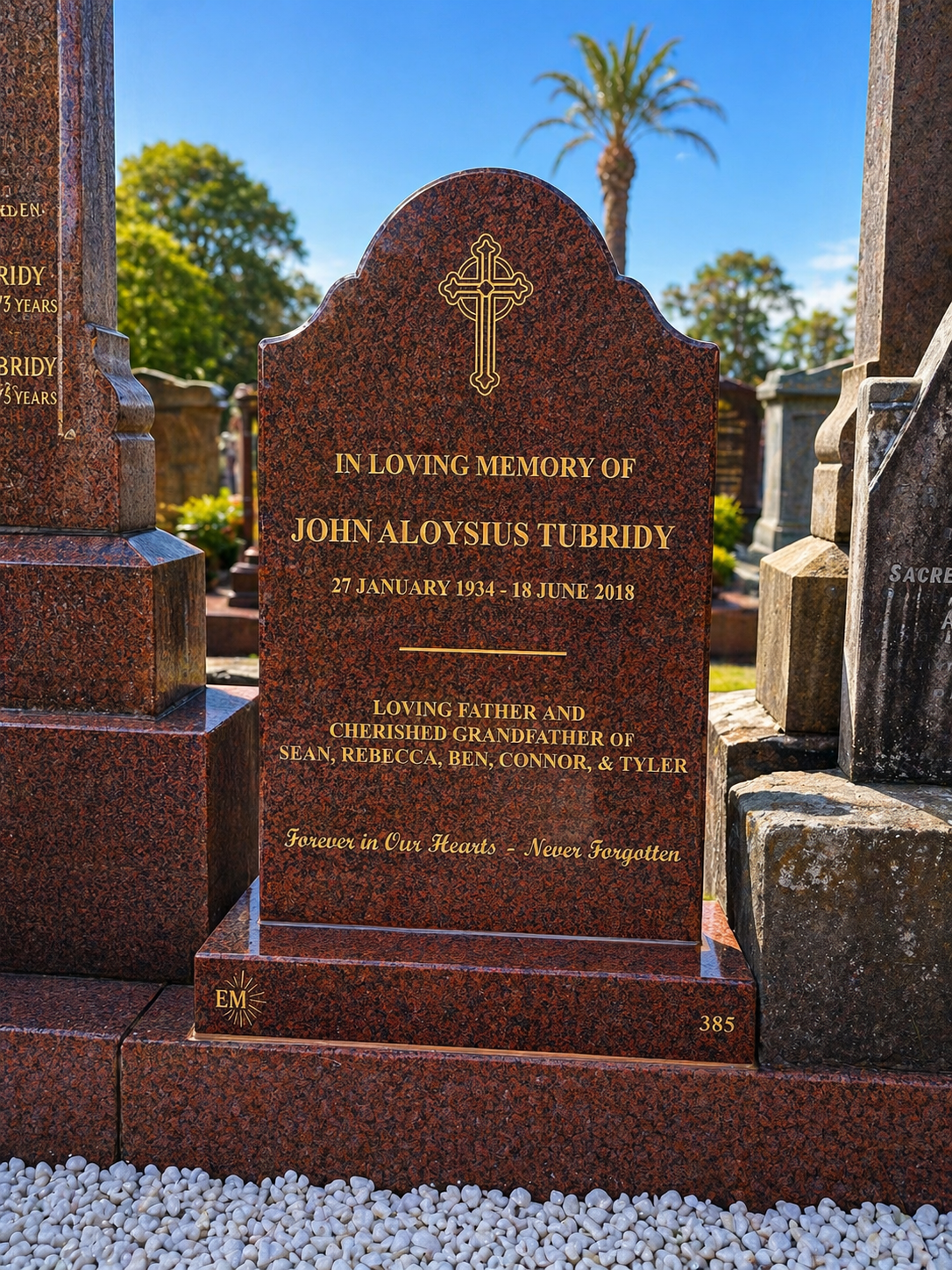 Balmoral Red Fine Grain Headstone – Rookwood Cemetery Sydney