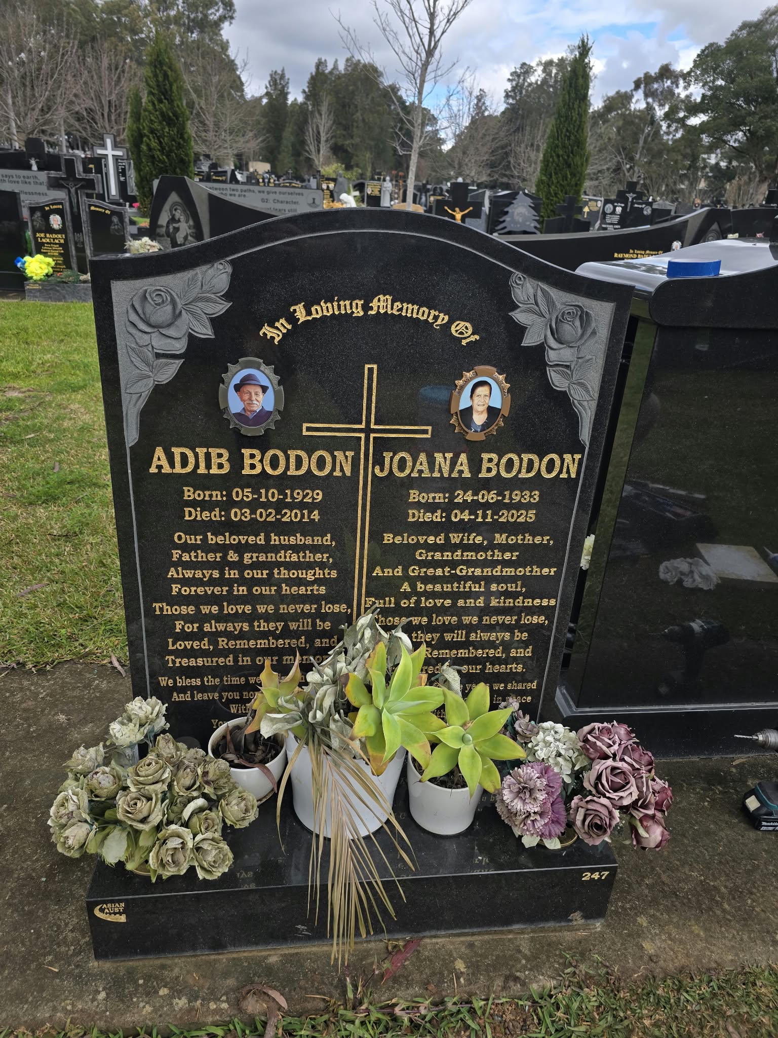 Matching Existing Gold Leaf Inscription – Rookwood Cemetery
