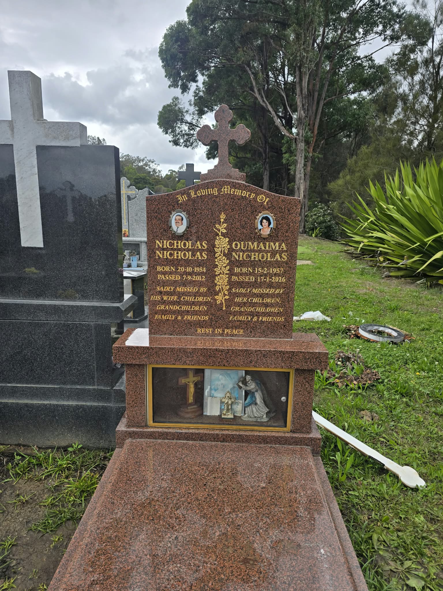 Matching Gold Leaf Inscription – Rookwood Cemetery