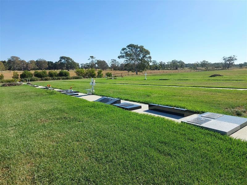 Headstone Installation Timing: What Families Need to Know