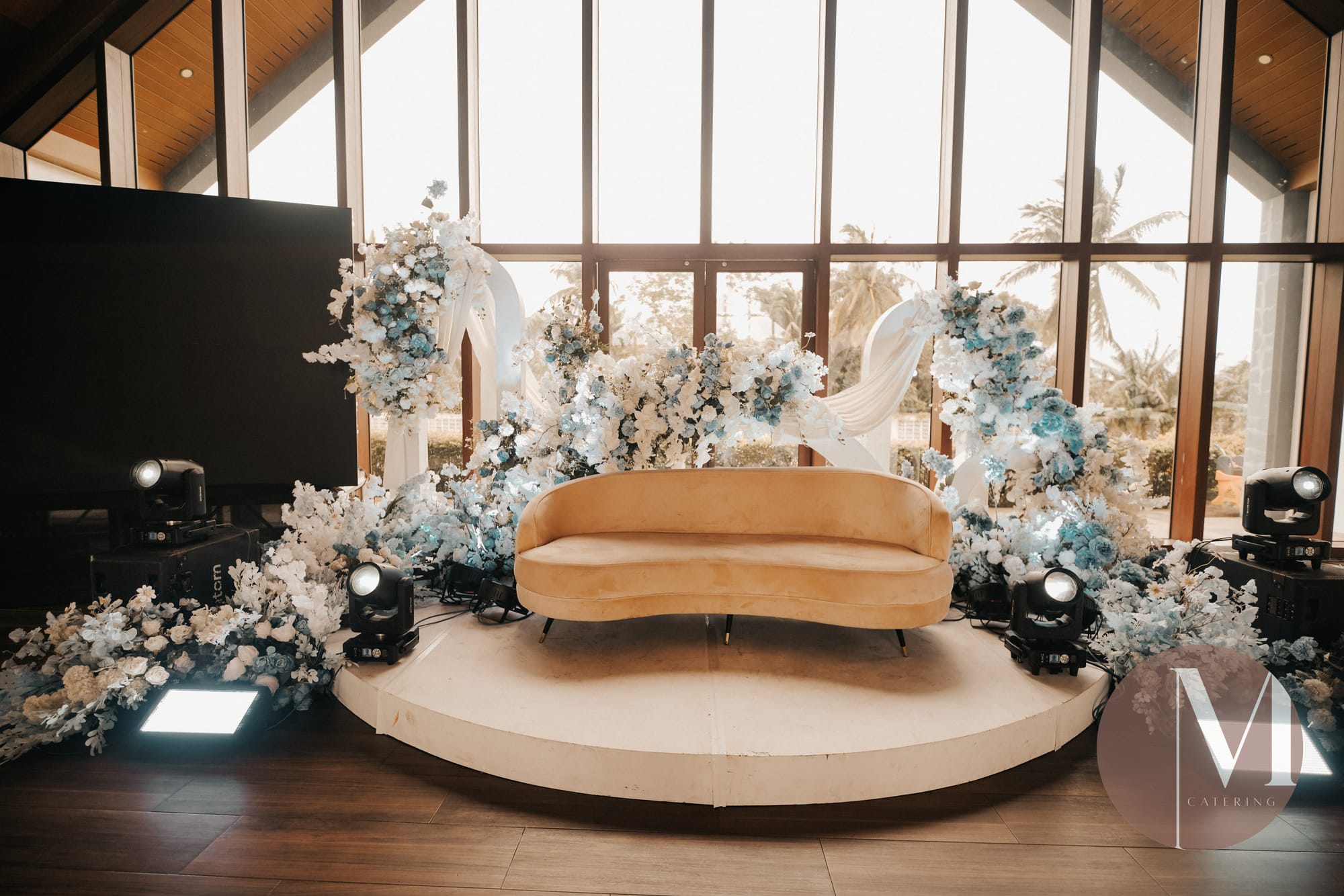10 22 | M Catering