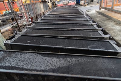 12 Practical Tips to Choose Between Manganese Steel, Stainless Steel, and Polyurethane Screen Panels