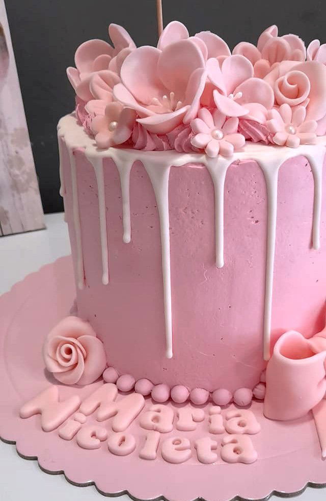 Custom cakes