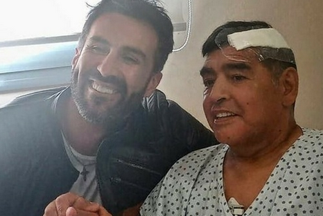 Maradona fu sedato per oltre 24 ore e circondato da estranei in rianimazione