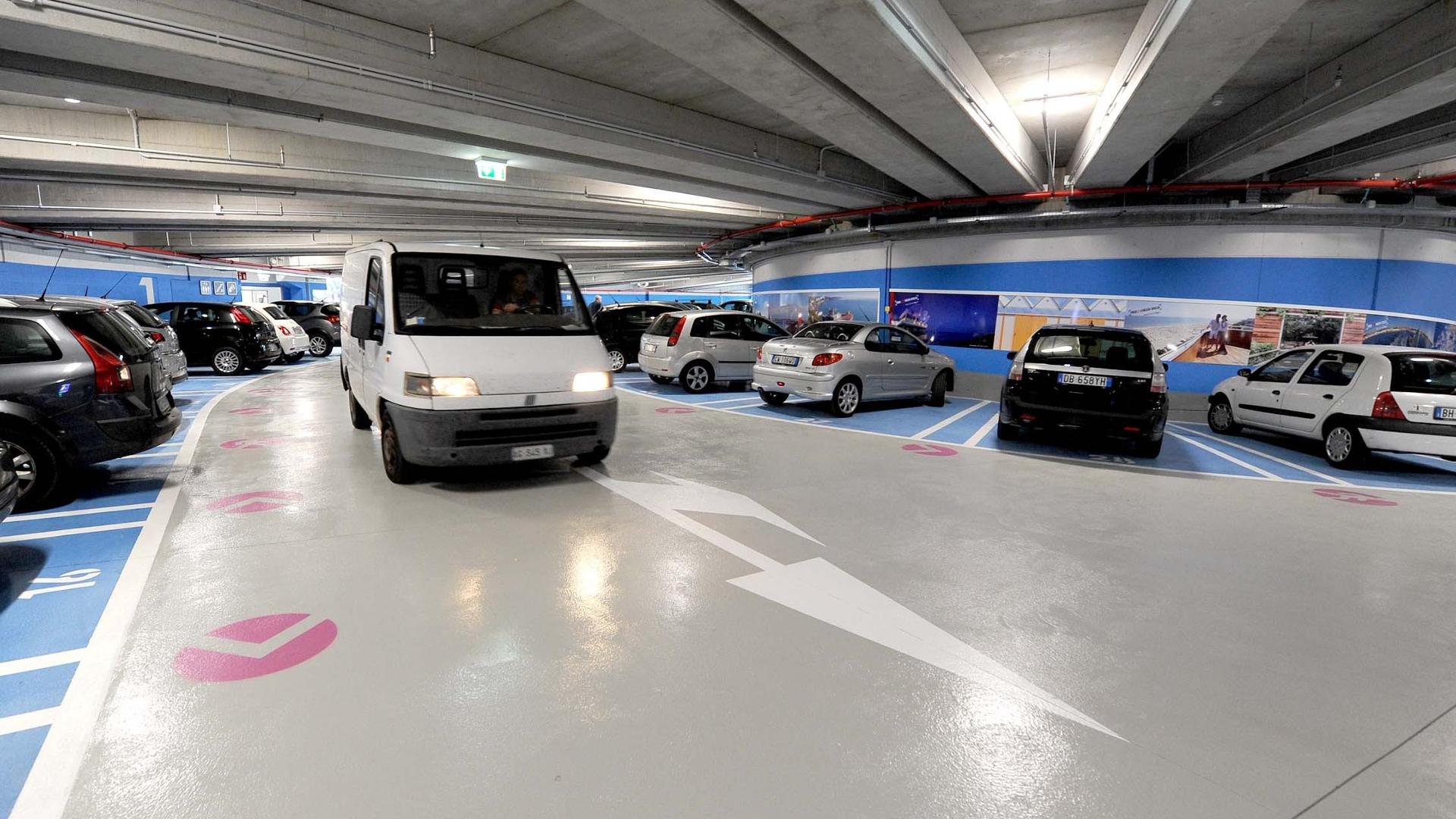 Tipologie di app per trovare parcheggio che ti semplifica la ricerca e il pagamento