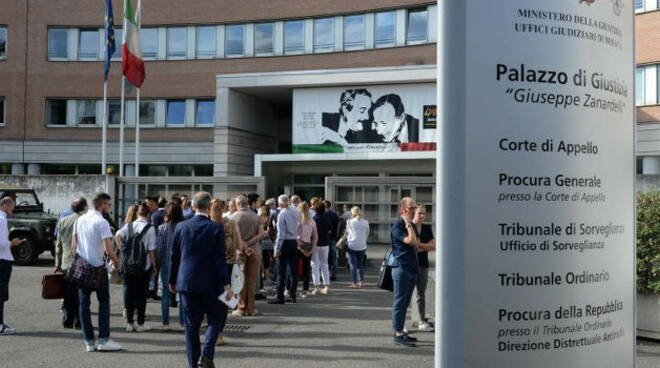 Il primo processo a Massimo Bossetti per l’omicidio di Yara Gambirasio Inizia il 3 luglio 2015