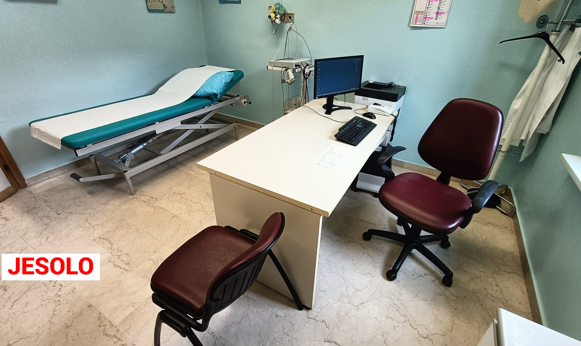 Medico della Croce Verde di Jesolo licenziato dopo aver lasciato l’ambulatorio sospetto infarto