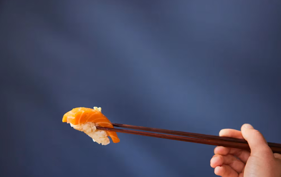 Svolta ecologica negli USA: via libera al salmone coltivato in laboratorio