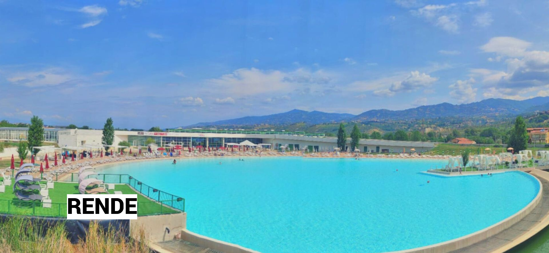 Rende, tragedia al parco acquatico: bambina di 8 anni muore annegata nella piscina
