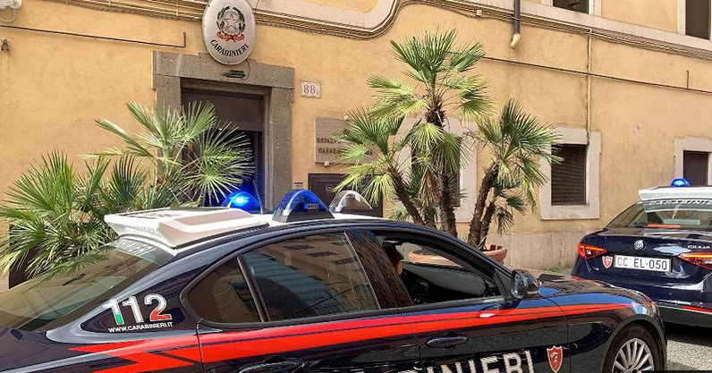Terrore a Roma: tenta di rapire una bambina, la madre la salva eroicamente