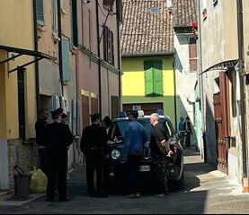 Si barrica in casa e si uccide dopo una lite con la madre